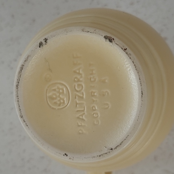 Pfaltzgraff Terrace Buttercream Yellow Pitcher Creamer - Picture 4 of 4